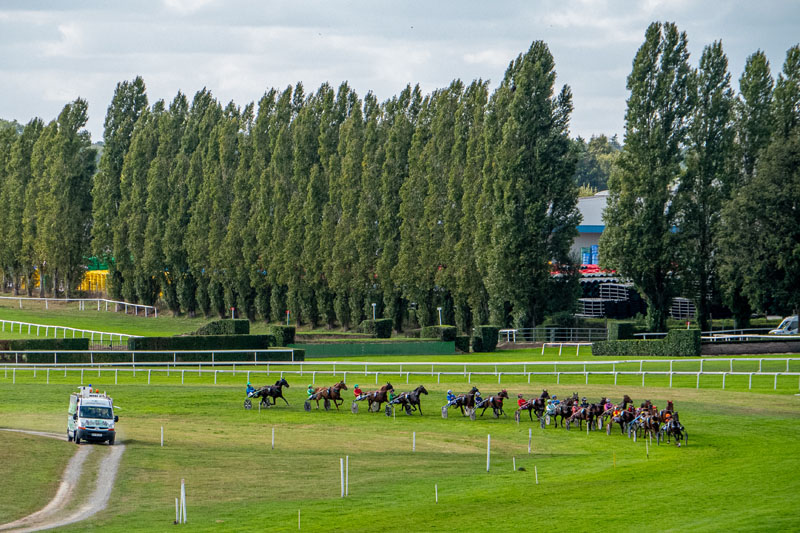 #eglisecraon #hippodrome #champdecourse #craon